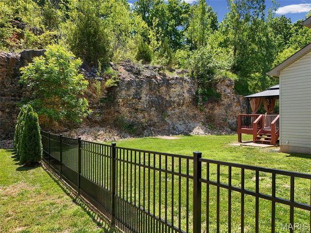 1128 Konert Valley Drive, Fenton, MO 63026