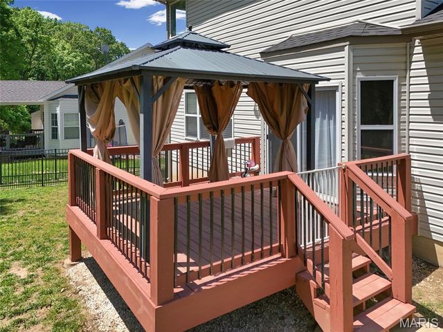 1128 Konert Valley Drive, Fenton, MO 63026