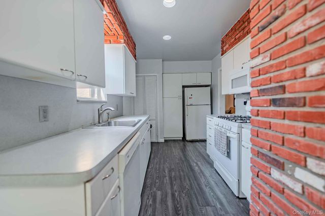 124 Roosevelt Boulevard, Long Beach, NY 11561