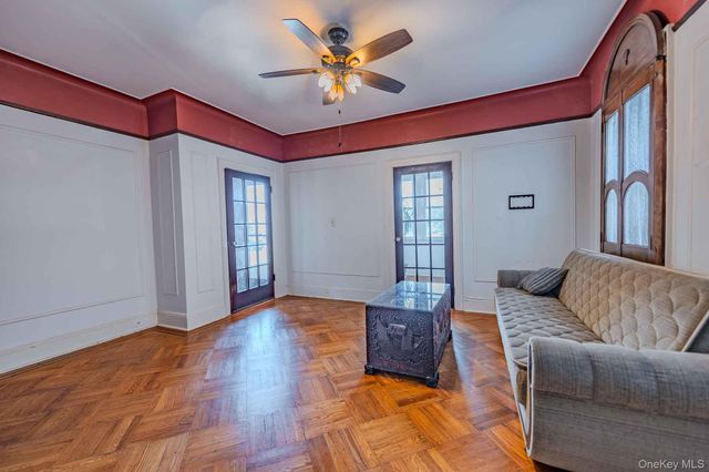 124 Roosevelt Boulevard, Long Beach, NY 11561