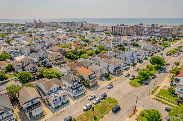 124 Roosevelt Boulevard, Long Beach, NY 11561