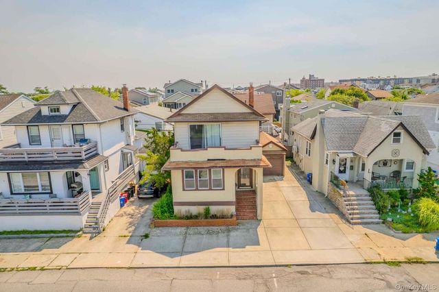 124 Roosevelt Boulevard, Long Beach, NY 11561