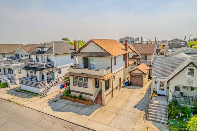 124 Roosevelt Boulevard, Long Beach, NY 11561