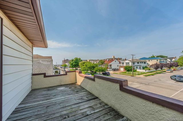 124 Roosevelt Boulevard, Long Beach, NY 11561