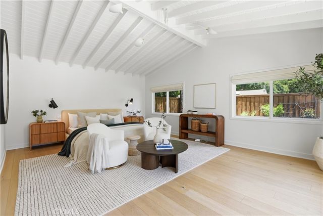 4730 Degovia Avenue, Woodland Hills, CA 91364