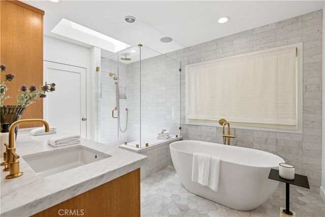 4730 Degovia Avenue, Woodland Hills, CA 91364
