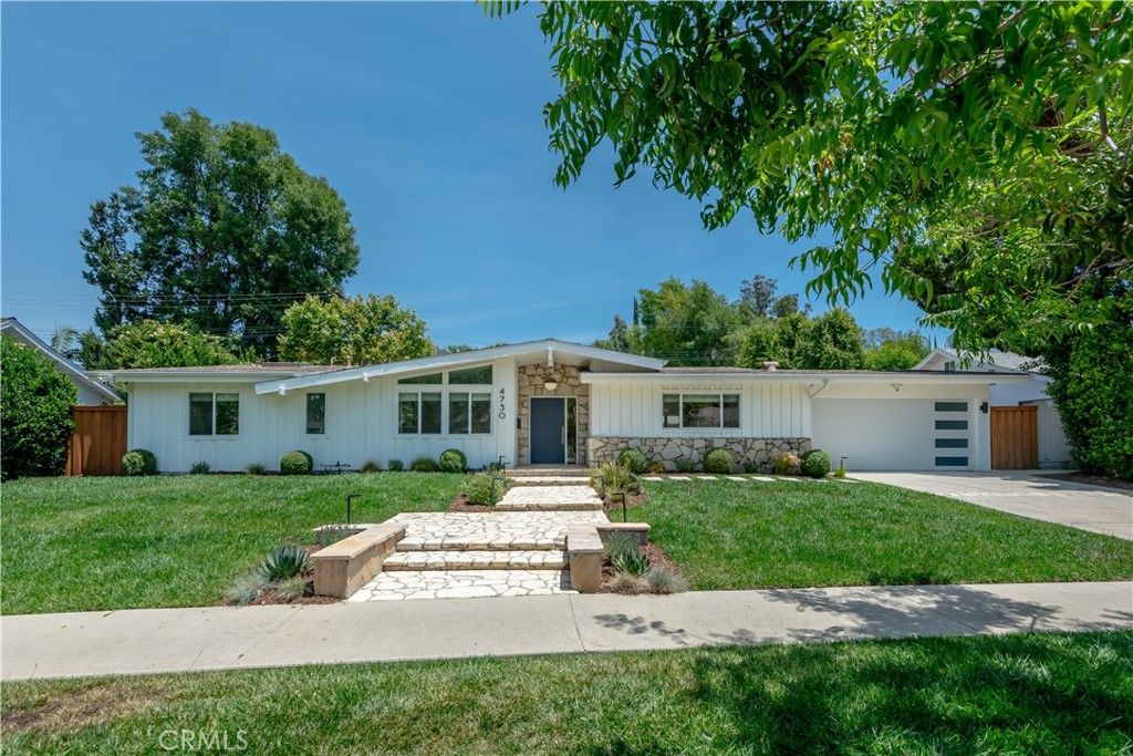 4730 Degovia Avenue, Woodland Hills, CA 91364