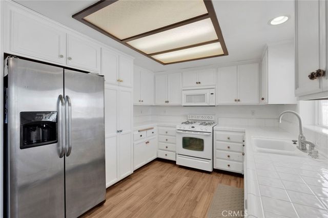 17908 Yucca, Hesperia, CA 92345