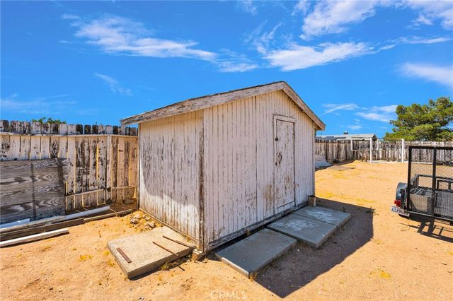 17908 Yucca, Hesperia, CA 92345