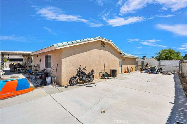 17908 Yucca, Hesperia, CA 92345