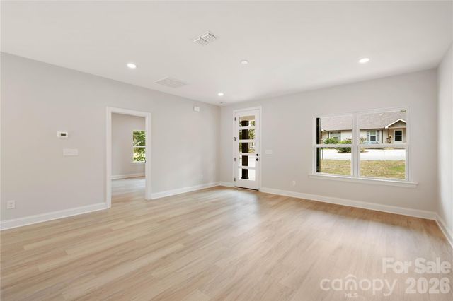 315 W Chestnut Street, Stanley, NC 28164