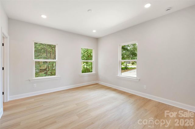 315 W Chestnut Street, Stanley, NC 28164