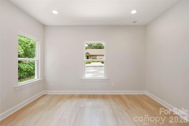 315 W Chestnut Street, Stanley, NC 28164