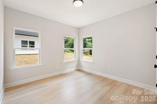 315 W Chestnut Street, Stanley, NC 28164