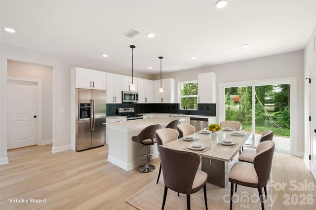 315 W Chestnut Street, Stanley, NC 28164