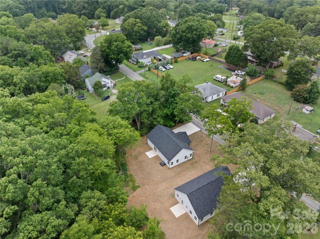 315 W Chestnut Street, Stanley, NC 28164