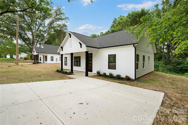 315 W Chestnut Street, Stanley, NC 28164