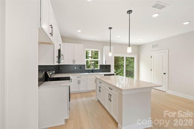 315 W Chestnut Street, Stanley, NC 28164