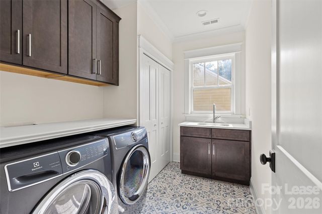 2520 Laburnum Avenue, Charlotte, NC 28205