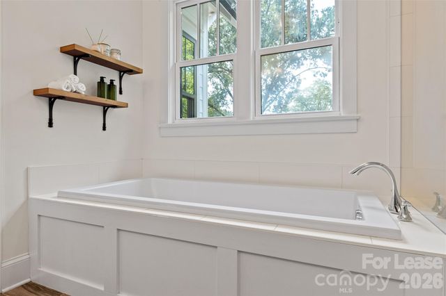 2520 Laburnum Avenue, Charlotte, NC 28205