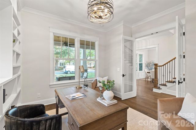 2520 Laburnum Avenue, Charlotte, NC 28205