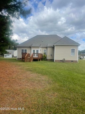 2704 Millhaven Court W, Wilson, NC 27893