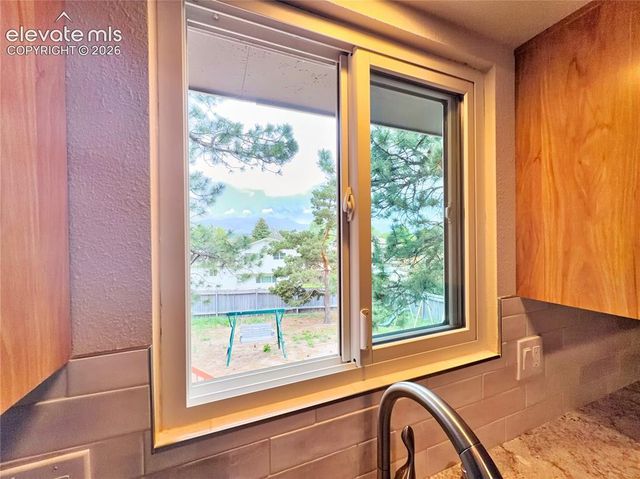 6530 Brook Park Drive, Colorado Springs, CO 80918