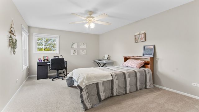 2060 Crossing Court, Lombard, IL 60148