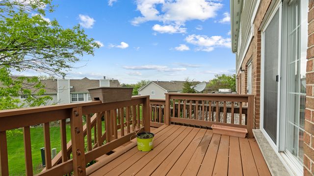 2060 Crossing Court, Lombard, IL 60148