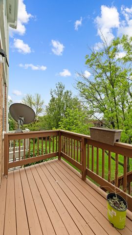 2060 Crossing Court, Lombard, IL 60148
