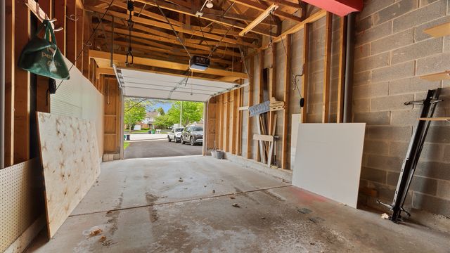 2060 Crossing Court, Lombard, IL 60148