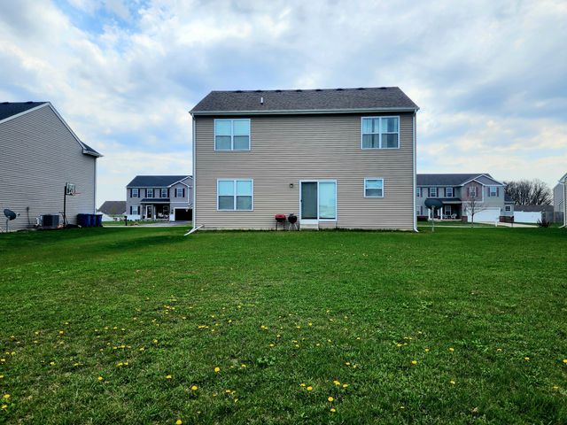 7626 E 121st Avenue, Winfield, IN 46307