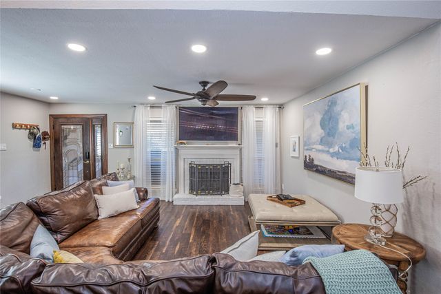 135 Pleasant Grove Lane, Waco, TX 76712