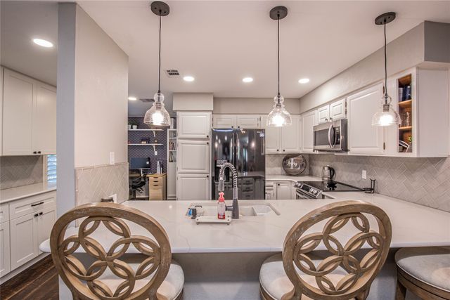 135 Pleasant Grove Lane, Waco, TX 76712