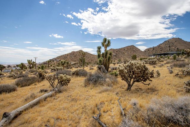 8021 Wesley Road, Joshua Tree, CA 92252