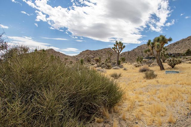 8021 Wesley Road, Joshua Tree, CA 92252