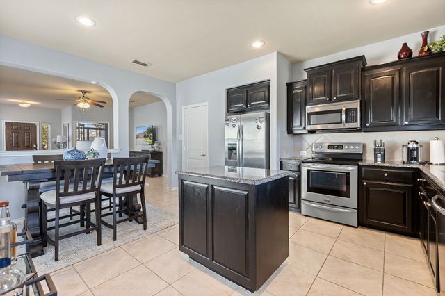 1812 Placitas Trail, Fort Worth, TX 76131