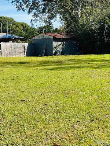 Pond Ave, Pensacola, FL 32534