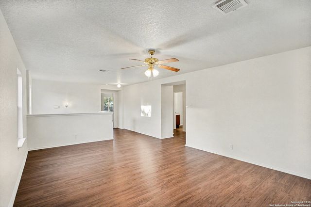 14707 Boltmore, San Antonio, TX 78247