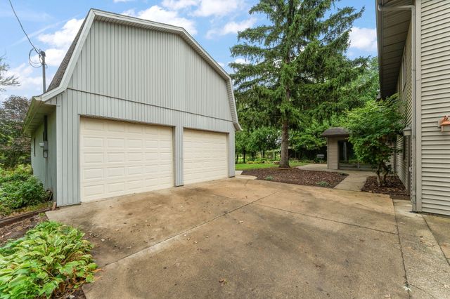 723 W 100 S, Hebron, IN 46341