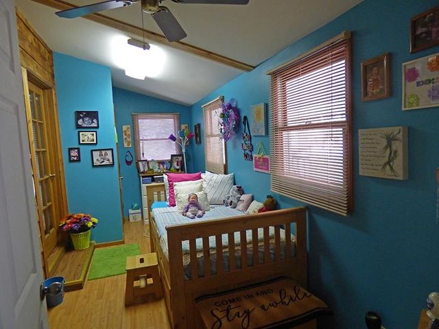 246 E Lakeshore Drive, Cherokee Village, AR 72529