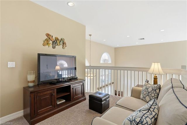 1870 Ivory Cane PT, Naples, FL 34119