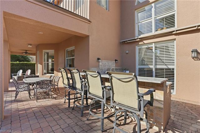 1870 Ivory Cane PT, Naples, FL 34119