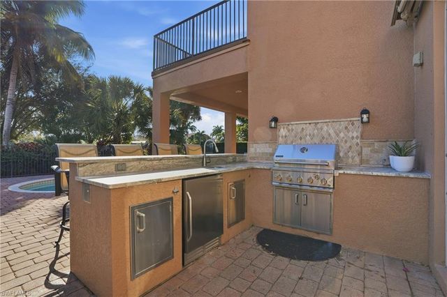 1870 Ivory Cane PT, Naples, FL 34119