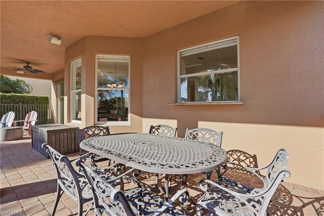 1870 Ivory Cane PT, Naples, FL 34119