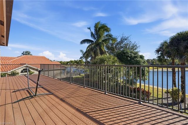 1870 Ivory Cane PT, Naples, FL 34119