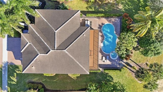 1870 Ivory Cane PT, Naples, FL 34119