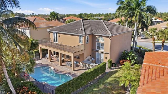 1870 Ivory Cane PT, Naples, FL 34119