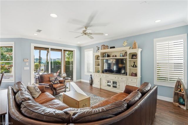 1870 Ivory Cane PT, Naples, FL 34119