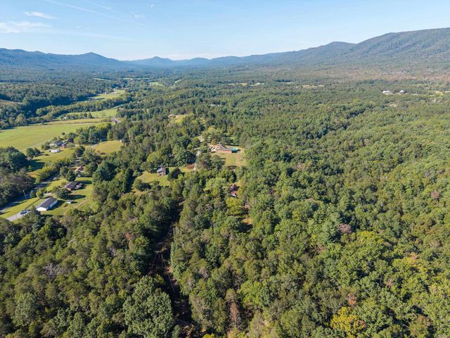 126 KINGS ACRE LN, Fort Valley, VA 22652